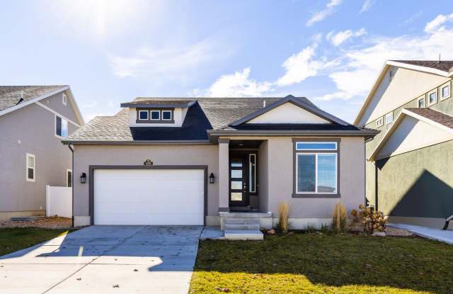 Single Family Home with Private Yard in Heber photos photos