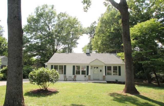 1043 Woodland Road Gallery 3