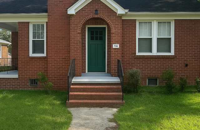 Minutes from USC! Renovated 4BR Home in Cayce Gallery 1