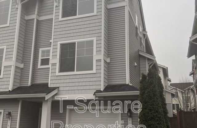 216 126th St SE B - 216 126th Street Southeast, Snohomish County, WA 98208