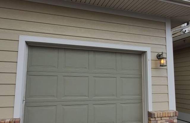 3 Bed 2.5 Bath Townhome For Rent! Gallery 3