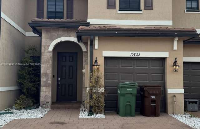 10825 W 33rd Way photos photos