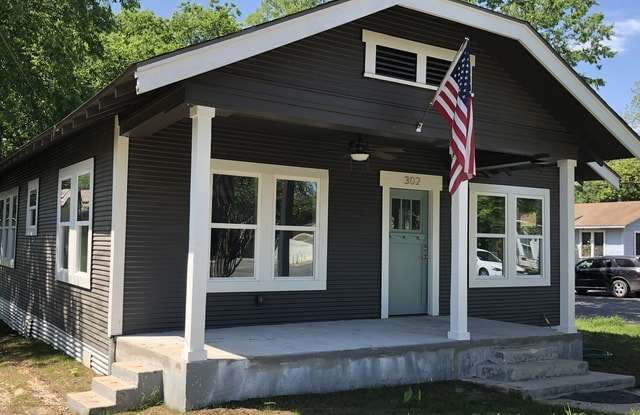 302 E DREXEL AVE - 302 East Drexel Avenue, San Antonio, TX 78210