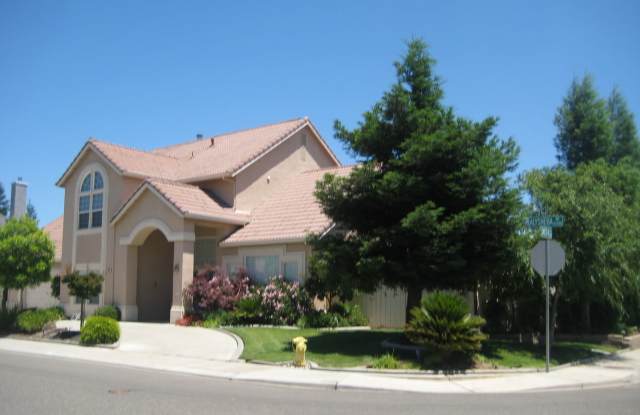 Large corner lot, 4 bedroom with Pool/Spa photos photos