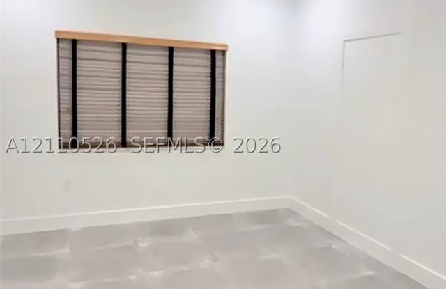 15677 SW 20 St Gallery 1