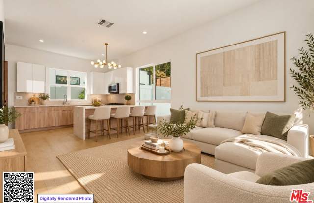 1572 Kelton Avenue Gallery 1