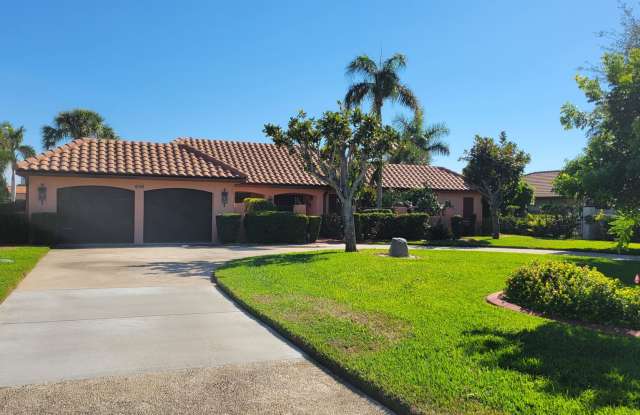 Short term starting Jan. 1, 2027 only BIRD KEY Large 4/3 canal home with heated pool photos photos