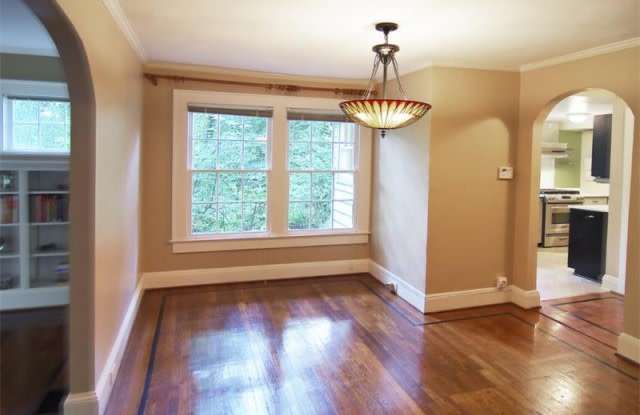 2150 Lenox Rd. - Main Gallery 4