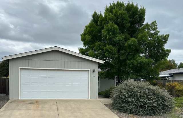 The Meadows 3 Bedroom 2 Bath House - 555 Freeman Road, Central Point, OR 97502