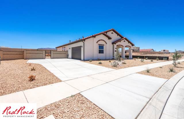 Brand New Stand Alone Home In Desert Color photos photos