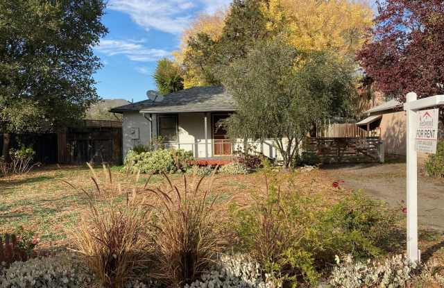 2 Bedroom 1 Bathroom Single Family Home just minutes to the historic Sonoma Plaza photos photos