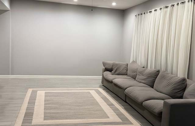 577 Vicks Landing Drive Gallery 2
