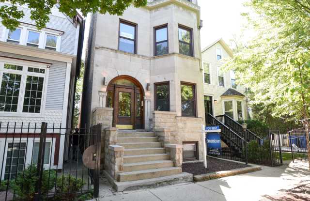 3017 North Seminary Avenue Gallery 2