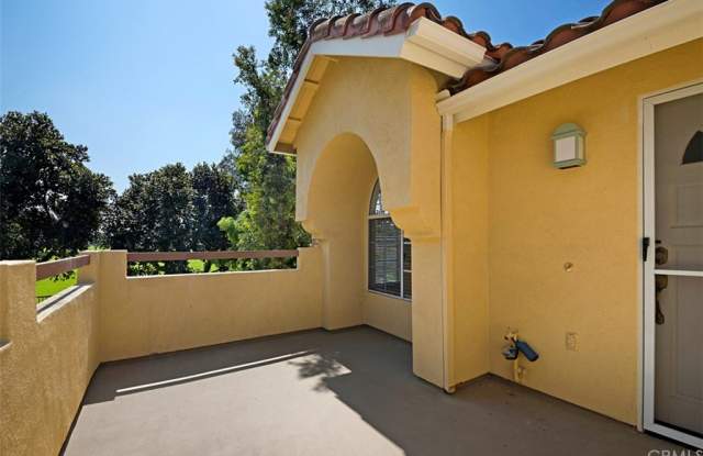 84 Costero Aisle Gallery 2