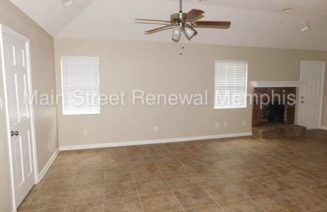 4107 Royalcrest Drive Gallery 4
