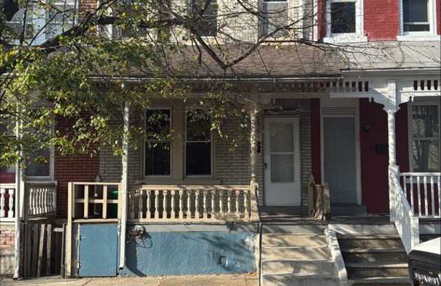 5 Bedroom Row House Ready For You To Make Your New Home - 304 Ridge Avenue, Allentown, PA 18102