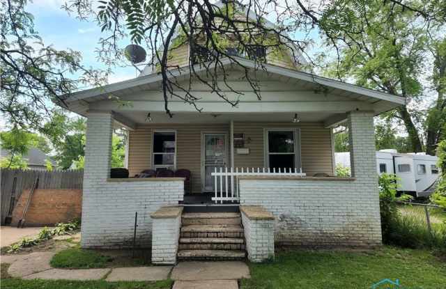 2 Bedroom Home For Rent - 1433 Lincoln Avenue, Toledo, OH 43607