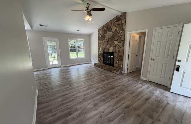 1027 Riverchase Road Gallery 2