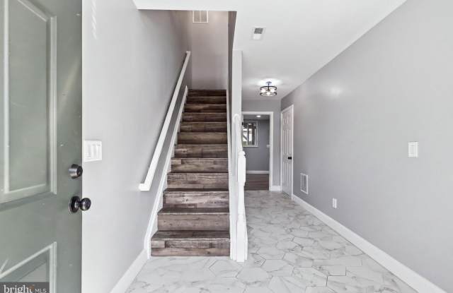 5106 BALLYCASTLE Circle Gallery 4