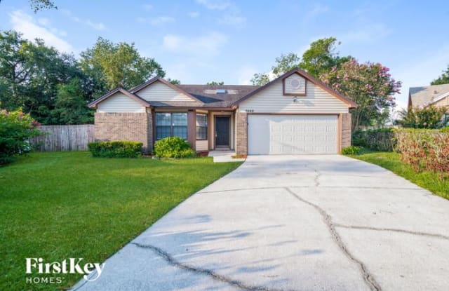 3880 Winter Berry Road - 3880 Winter Berry Road East, Jacksonville, FL 32210