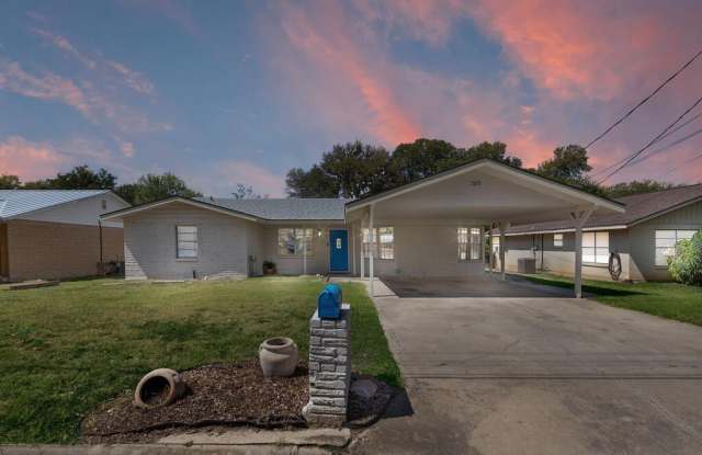 1107 Donna Kay Dr Gallery 1