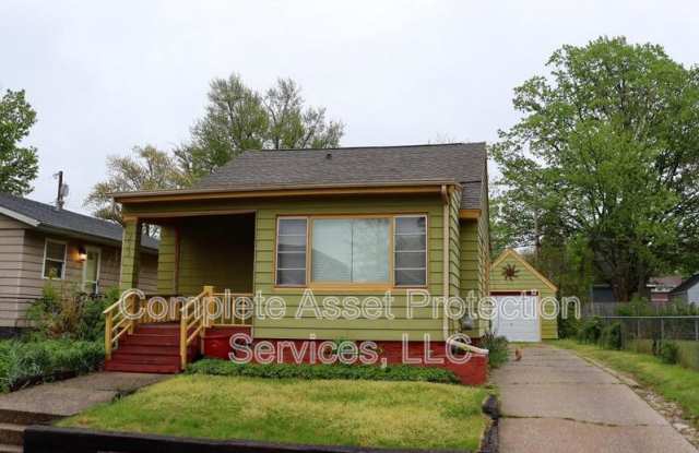 223 N Calumet Ave photos photos