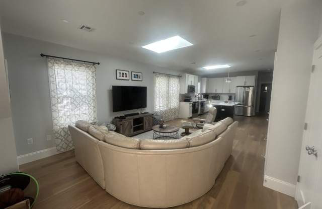 Charming 3 Bedroom-No Broker Fee photos photos Charming 3 Bedroom-No Broker Fee photos photos