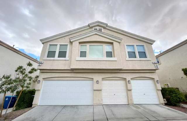 Inside the gated community townhouse photos photos