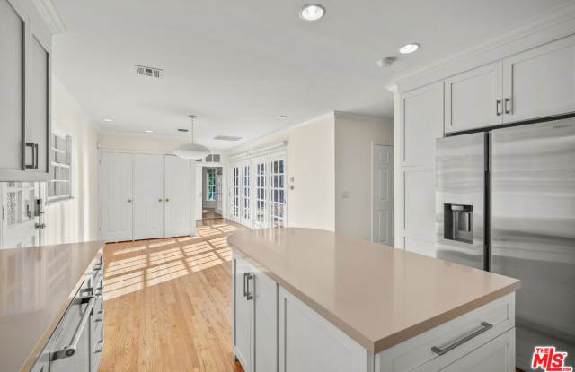 266 Denslow Avenue Gallery 3