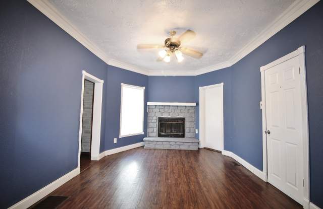 608 Bluemont Ave. Apt A - 608 Bluemont Avenue, Manhattan, KS 66502