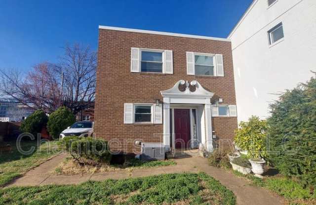 1021 First St. photos photos