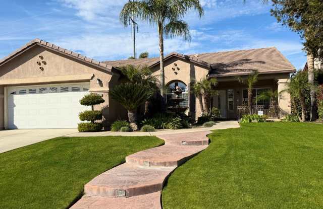 STUNNING POOL HOME IN SOUTHWEST BAKERSFIELD photos photos
