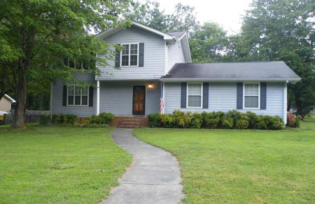 3 bedroom Signal Mountain Home! - 2209 Mourning Dove Lane, Fairmount, TN 37377