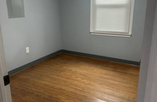 206 Whitehead St NE - 3 bedroom/1 bathroom home in Thomson, GA - $1200 per month - Section 8 Vouchers accepted Gallery 4