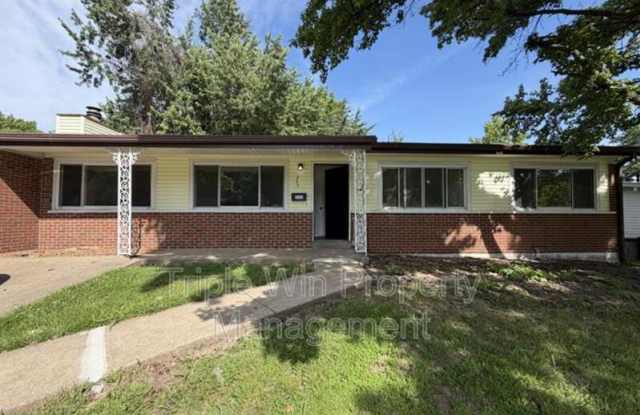 945 Paddock Dr photos photos 945 Paddock Dr photos photos