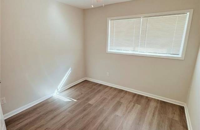 2933 Port Royal Lane photos photos