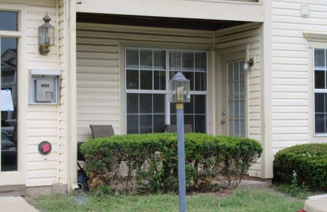 11006 KOMAN Circle unit: 104 - 11006 Koman Circle, Bull Run, VA 20109