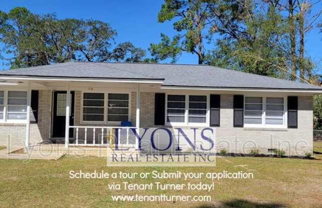 718 Azalea Cir - 718 Azalea Circle, Valdosta, GA 31602