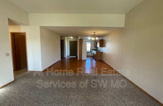 1123 N Northwood Gallery 4