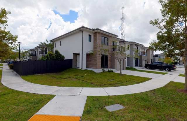 110 NW 11th Ct photos photos