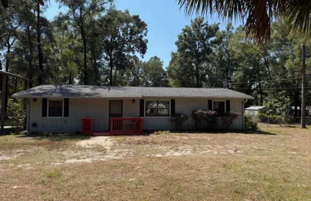 3 Bedroom 2 Bath House - 25 Sabal Palm Drive, Crawfordville, FL 32327