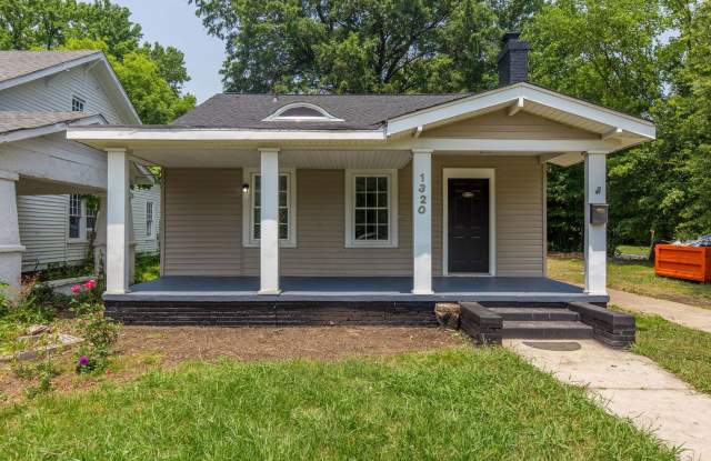 Just renovated: Four Bedroom 2 bath House with office on W Friendly Ave in Greensboro-near UNCG- - 1320 West Friendly Avenue, Greensboro, NC 27403