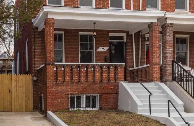 1627 U STREET SE Gallery 2