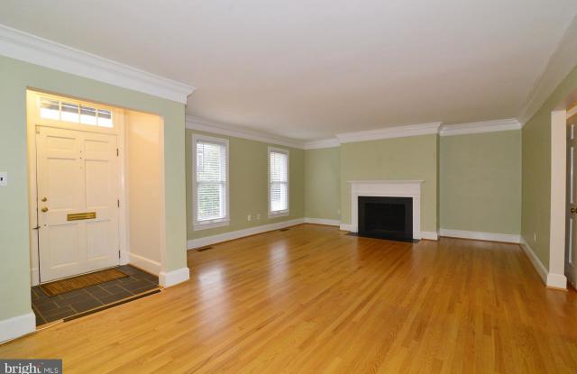 1329 LYNNBROOK DRIVE Gallery 3