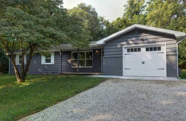 COMPLETELY REMODELED HOME IN SEQUIOTA PARK Gallery 1
