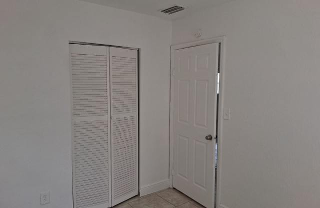 3 Bed 2 Bath Home in Tampa! Gallery 4