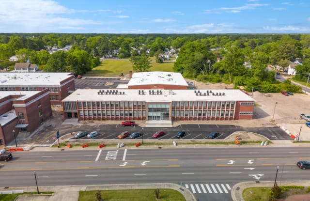 300 E Elizabeth St - 300 East Elizabeth Street, Elizabeth City, NC 27909
