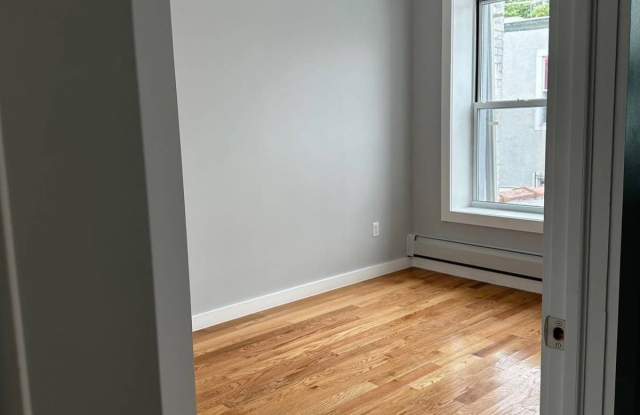 1711 Cropsey Ave Gallery 3