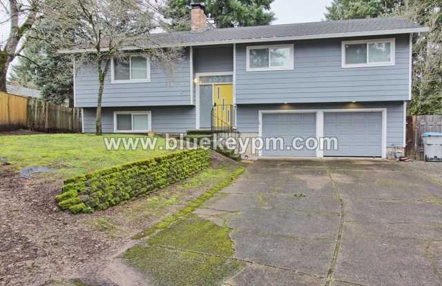 4 Bed, 3 Bath Split Level Home in Sherwood photos photos