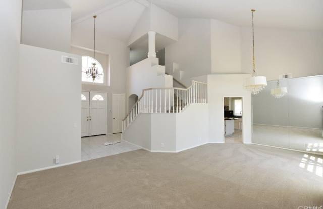 8334 E Hillsdale Drive Gallery 4